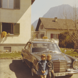 Bruno Gubser 1970 mit Schwester und MB 250 SE